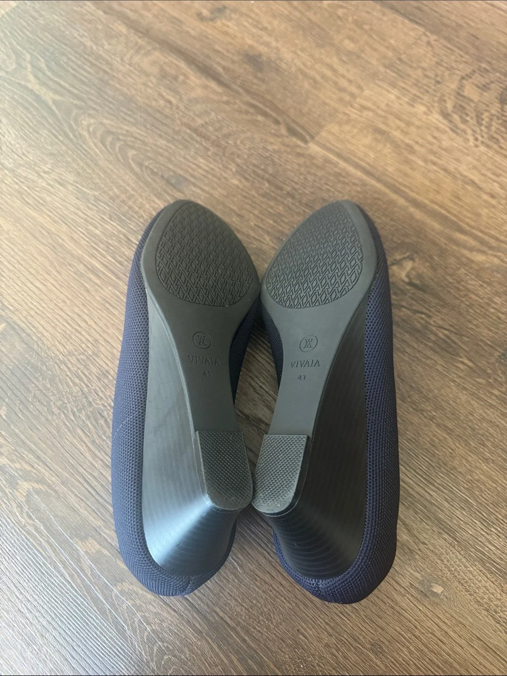 VIVAIA: Almond-Toe Wedge (Tamia Wedge Pro)
